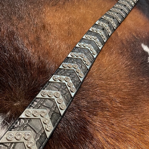 Black and Arrow Western Belt - Picture 2 of 6